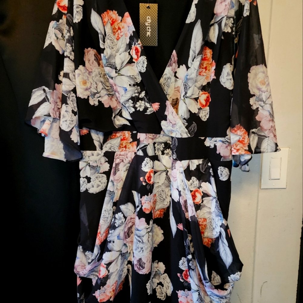 Flower city chic dress Brand new